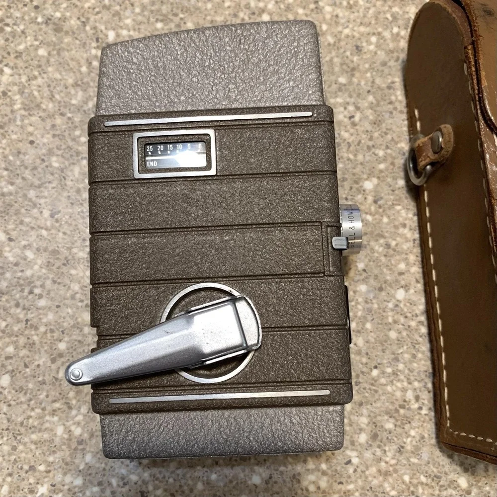 Vintage Bell & Howell 323 8mm Movie Camera Gray Non Reflex USA W/ Case Tested